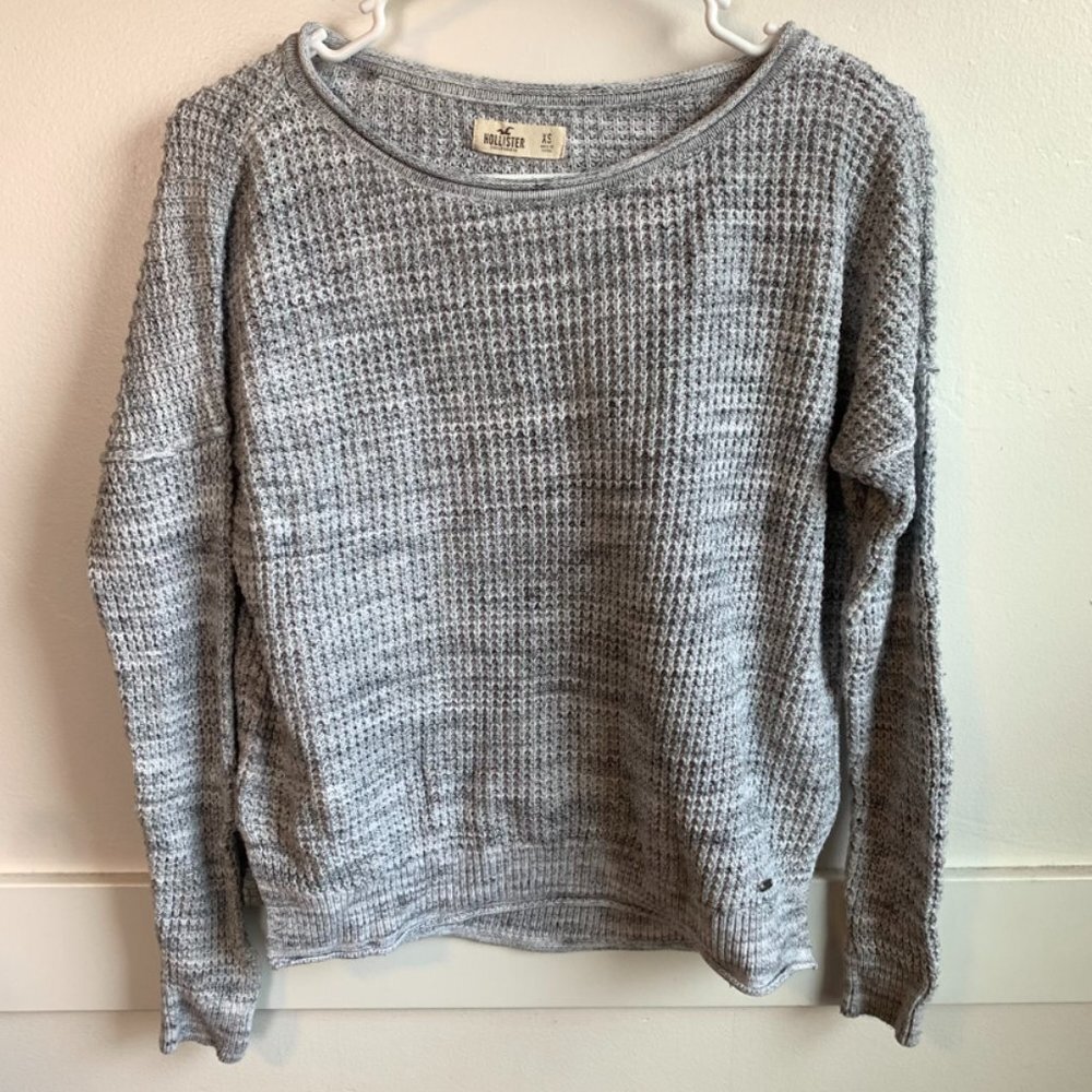 Hollister Heathered Gray Cable Knit Crew Neck Sweater